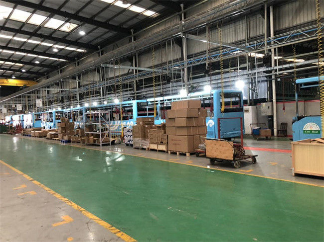 Autobús eléctrico mini de 7m de longitud con 200 km de autonomía y volante a la izquierda para transporte público