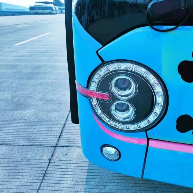 6.6m Autobús Eléctrico Mini de Carga de Batería para 23 Pasajeros con Autonomía de 200KM LHD RHD para Servicios de Lanzadera