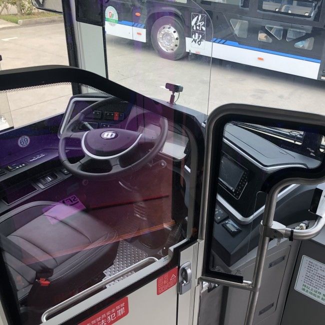 10Autobús eléctrico puro de.5m con diseño moderno 255 Kwh Rango de conducción Más de 230 km
