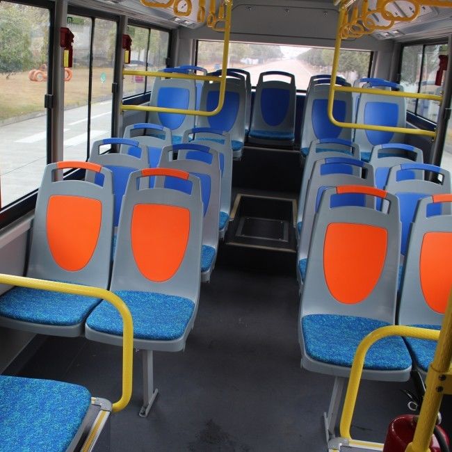 Autobús eléctrico de 16 asientos de 6 metros con un alcance de 270 km para el transporte interurbano